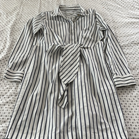 Calvin Klein Dresses & Skirts - Calvin Klein cotton shirt dress, sash tie in front, white w/navy stripe, size 14